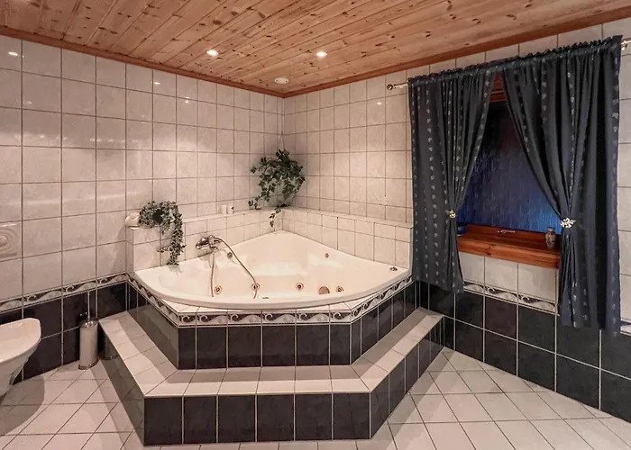 بيت للعطل Gorgeous In With Sauna Vanse